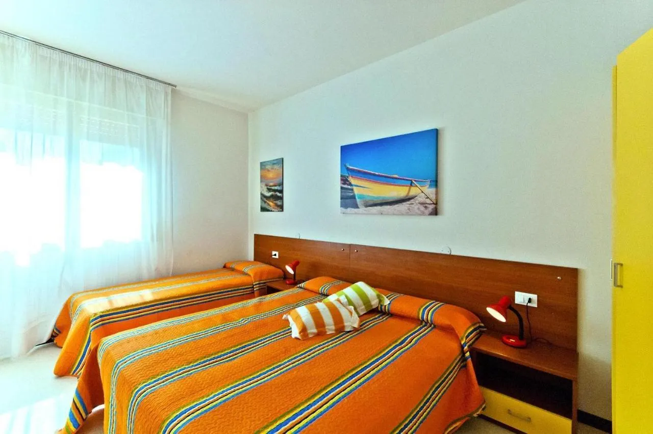 Holiday Resort Condominio Eden Bibione 0*,